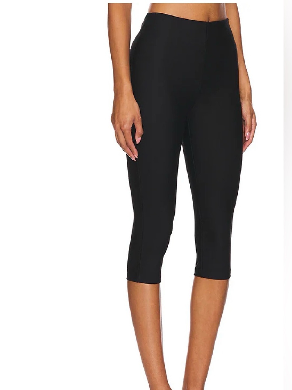 Superdown Chaya Capri